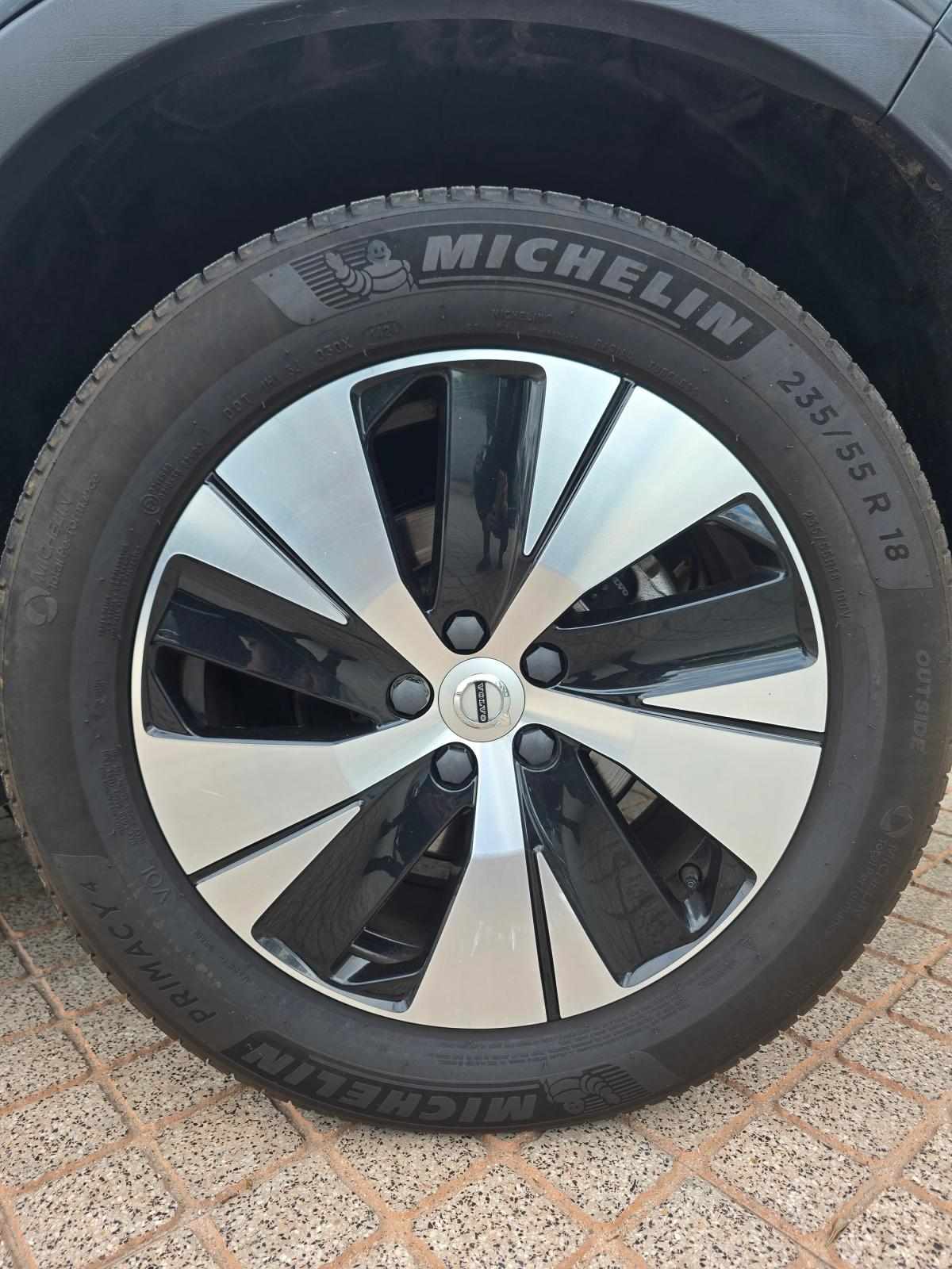 volvo-xc40-2021-hibrido-a-gasolina-1477cc