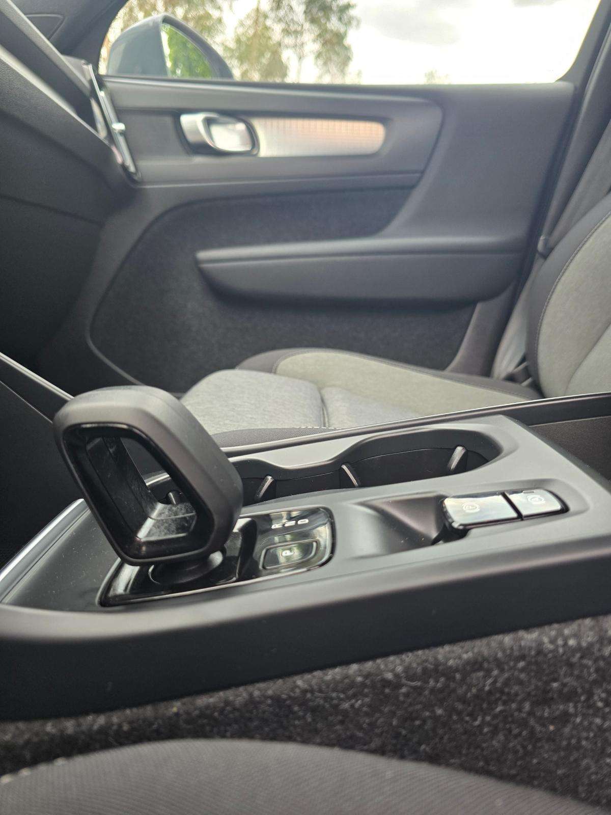 volvo-xc40-2021-hibrido-a-gasolina-1477cc