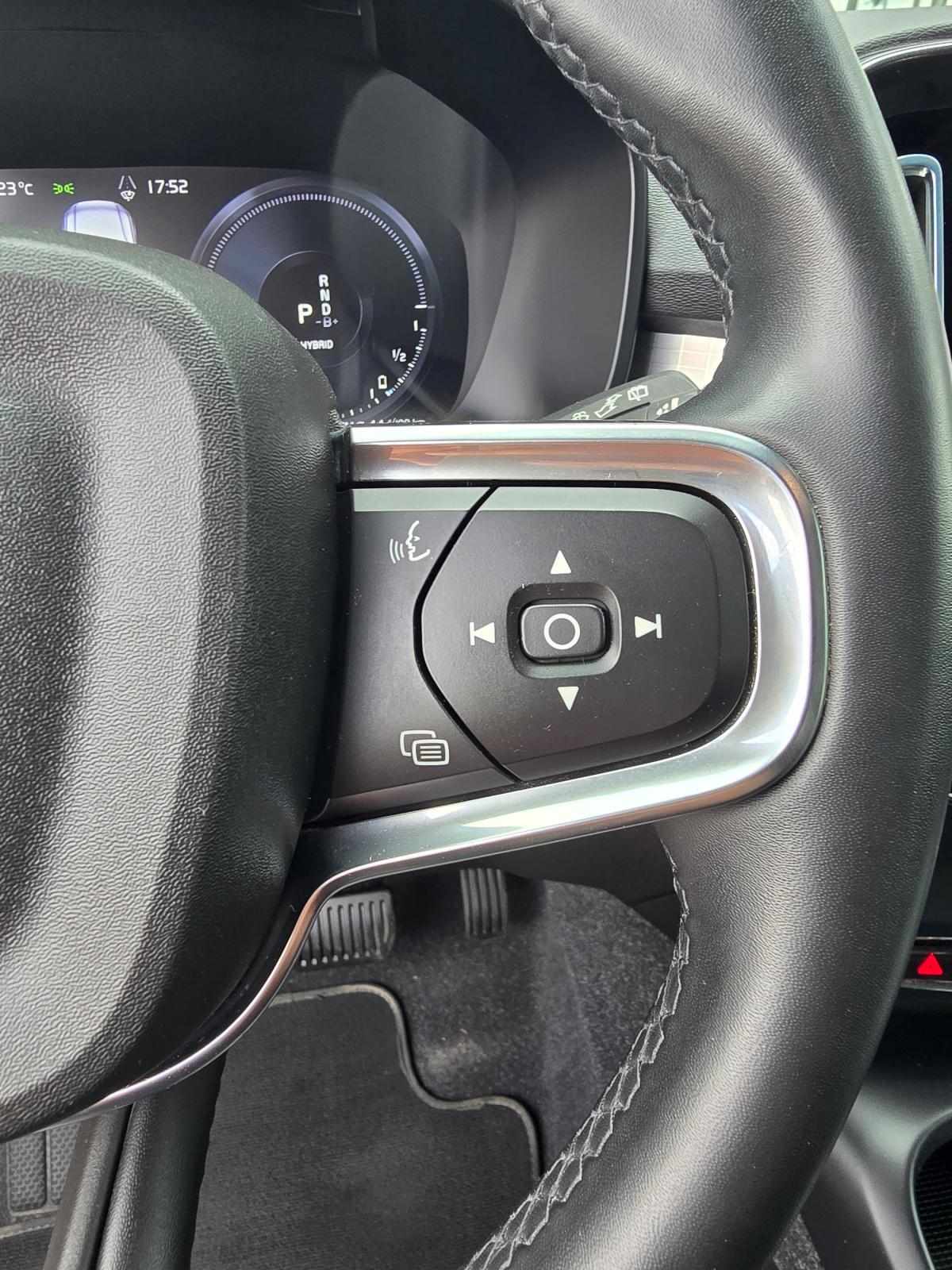 volvo-xc40-2021-hibrido-a-gasolina-1477cc