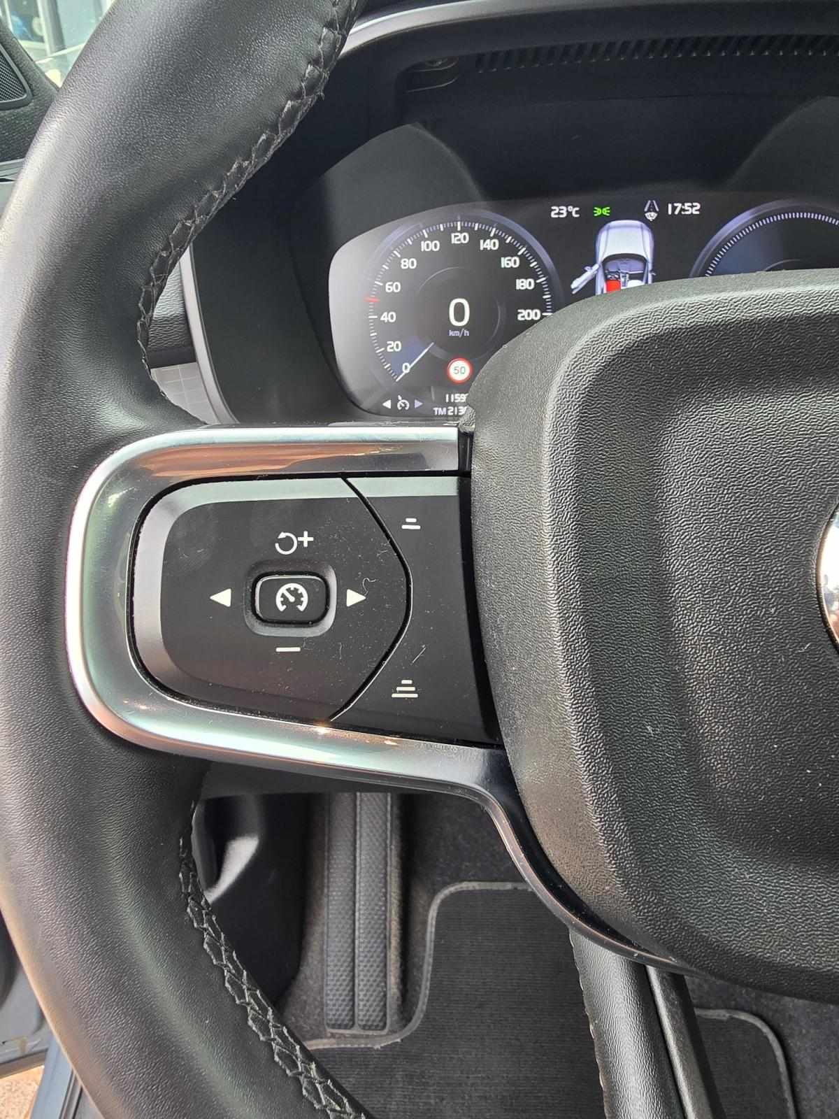 volvo-xc40-2021-hibrido-a-gasolina-1477cc