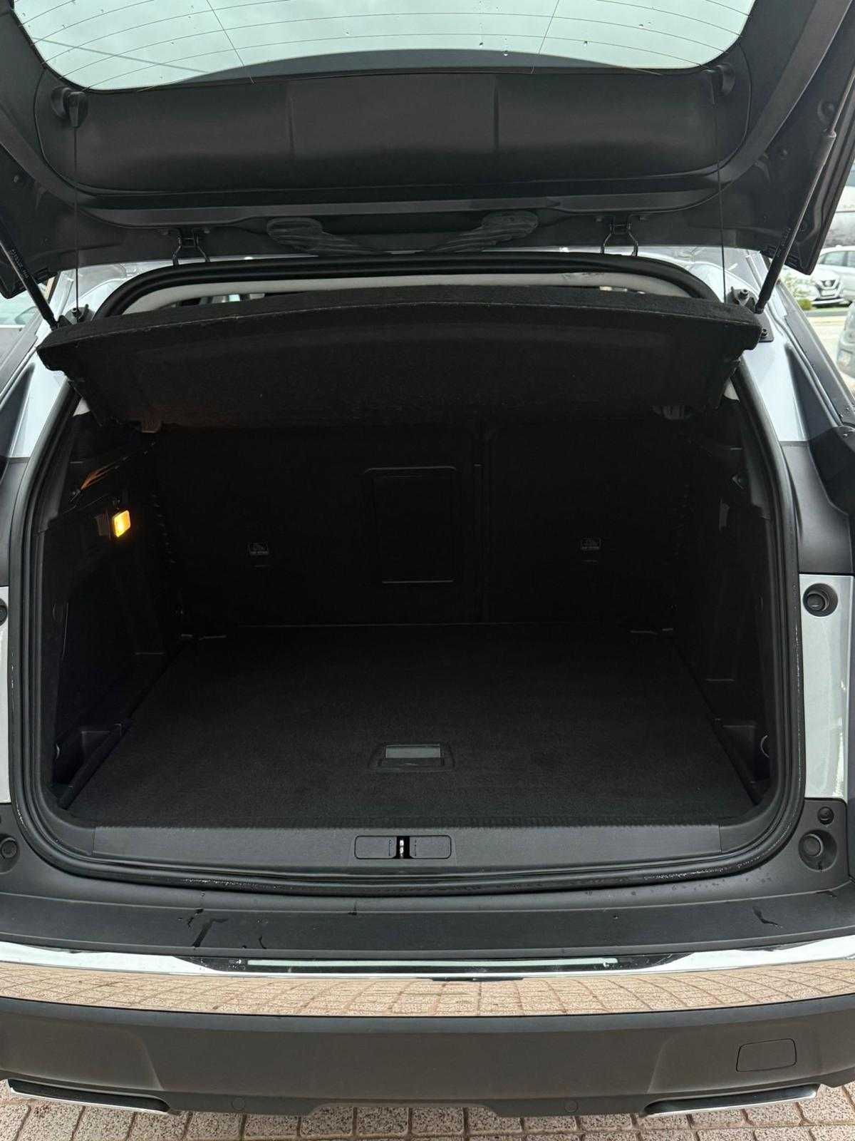 peugeot-3008-2018-diesel-1499cc