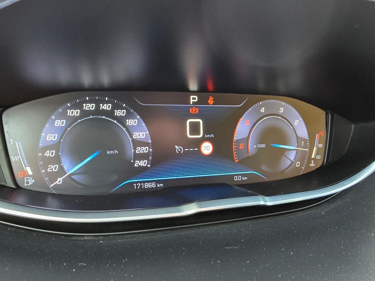 peugeot-3008-2018-diesel-1499cc