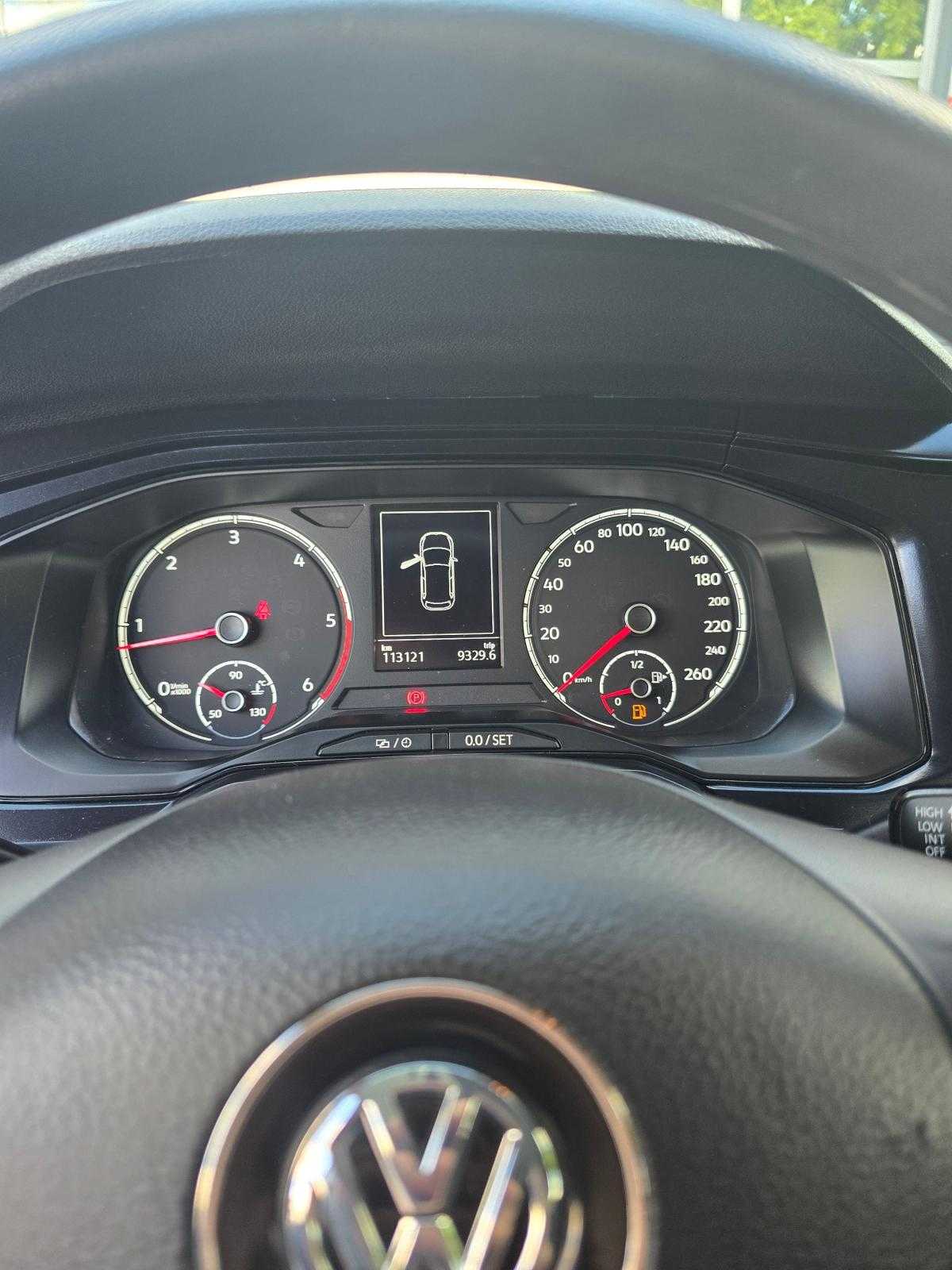 volkswagen-polo-2019-diesel-1598cc