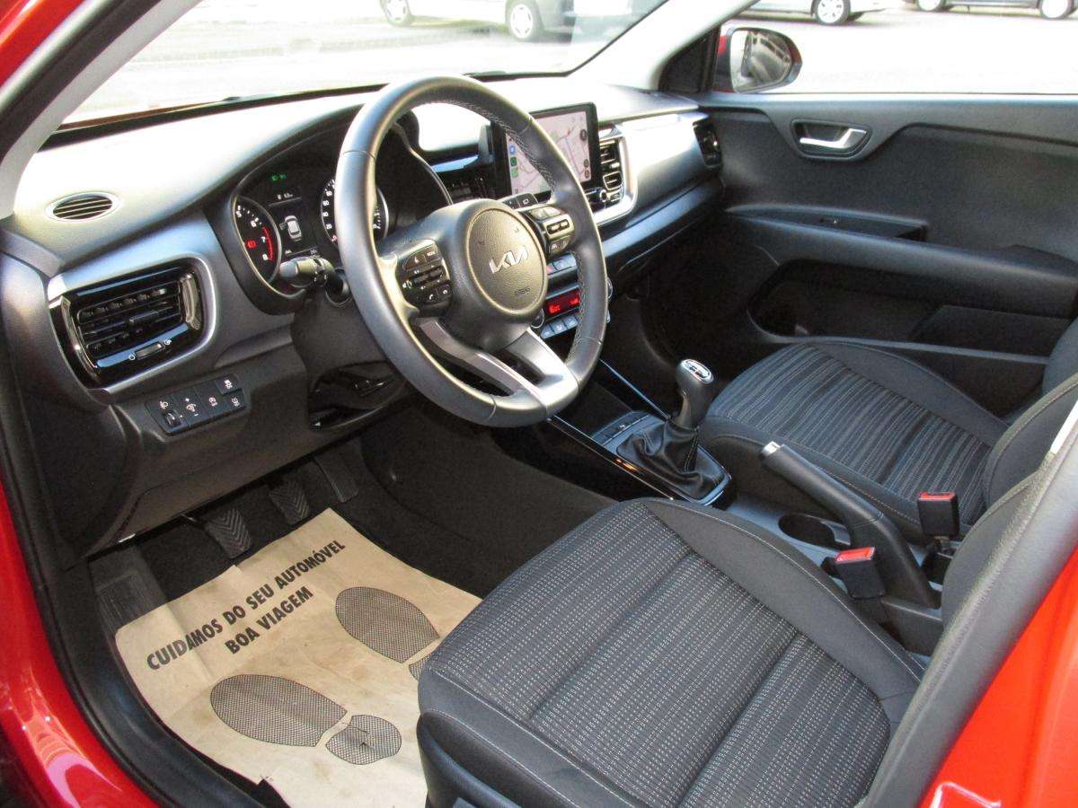 kia-stonic-2023-gasolina-998cc