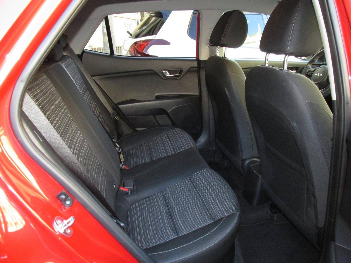 kia-stonic-2023-gasolina-998cc