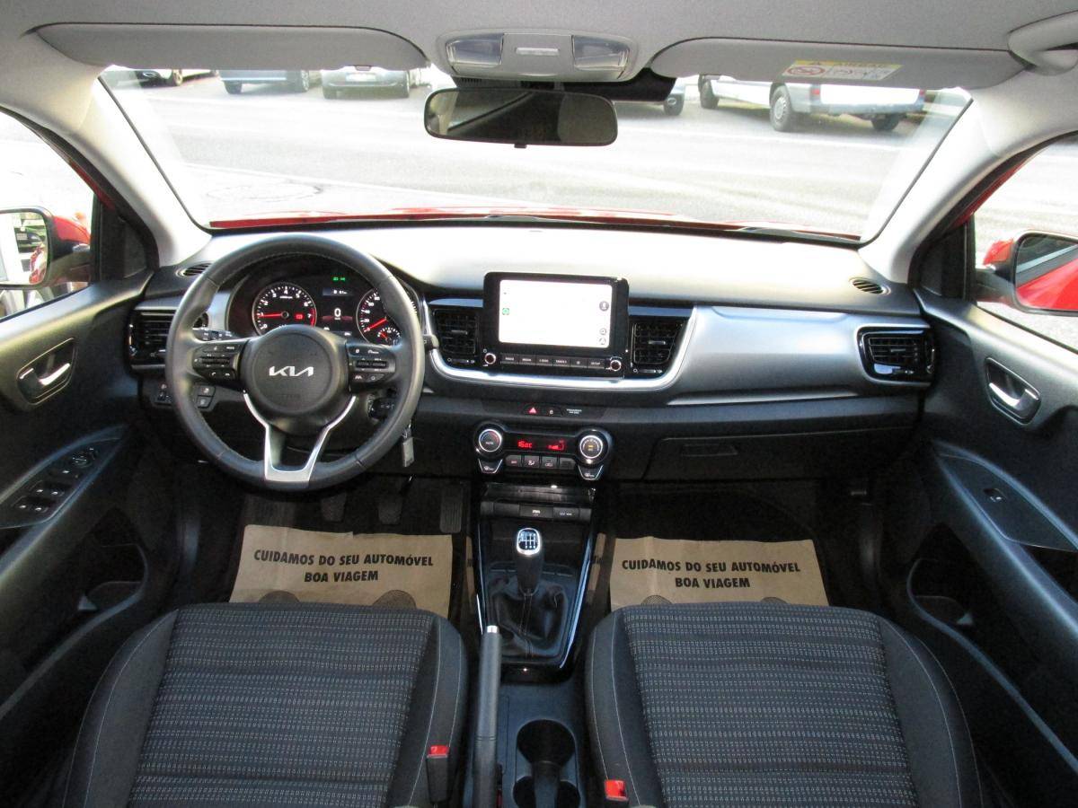 kia-stonic-2023-gasolina-998cc