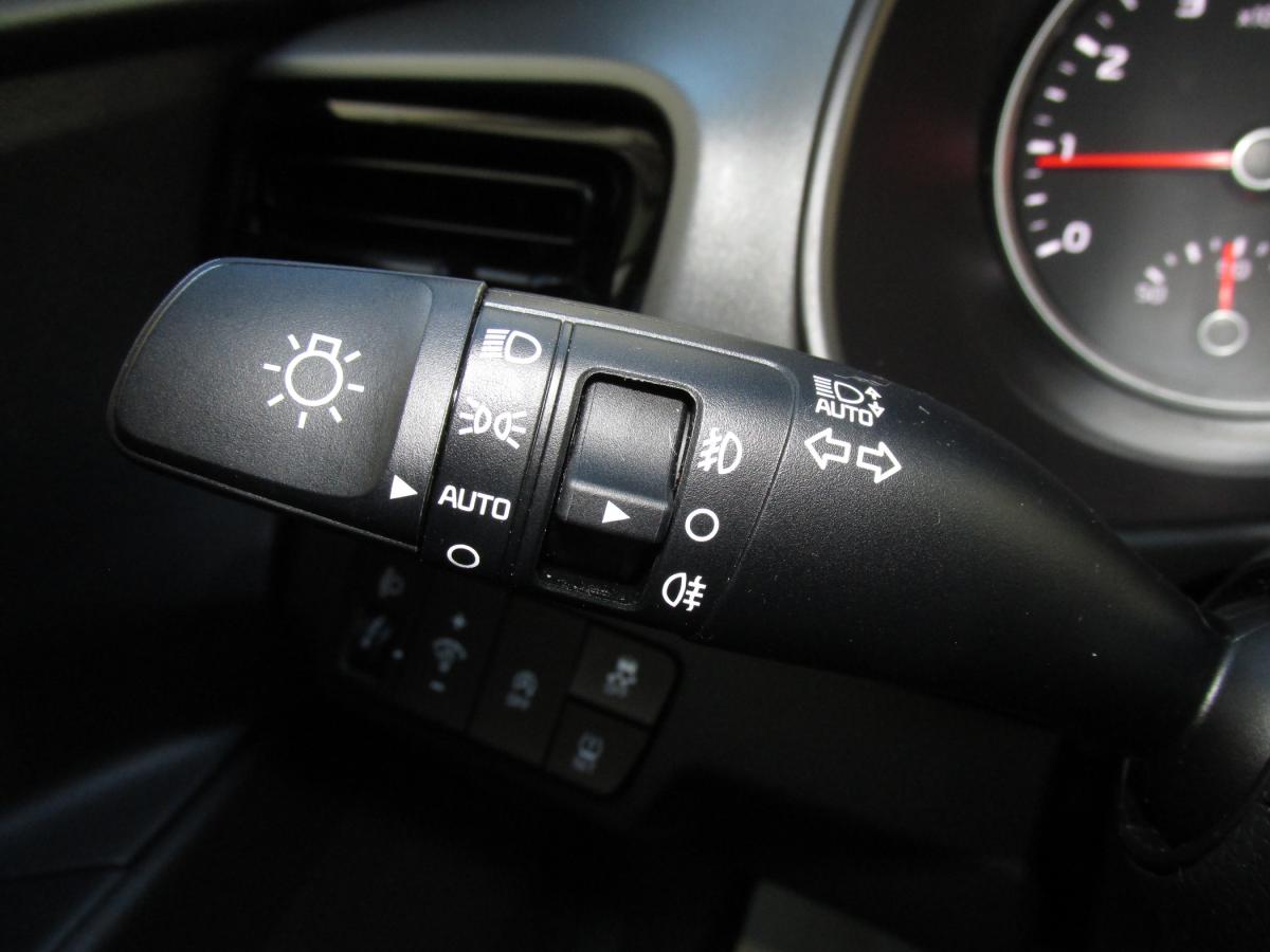 kia-stonic-2023-gasolina-998cc