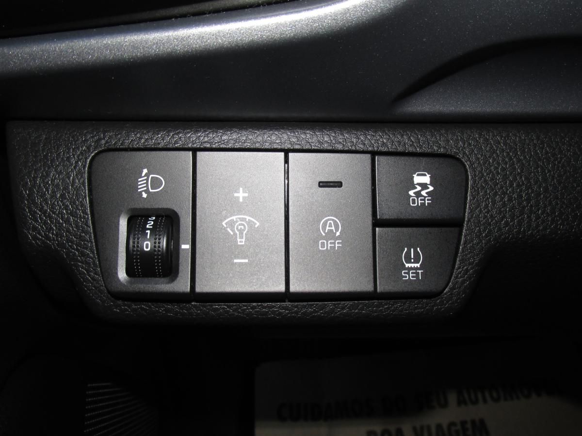 kia-stonic-2023-gasolina-998cc