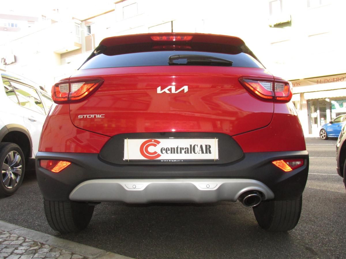 kia-stonic-2023-gasolina-998cc