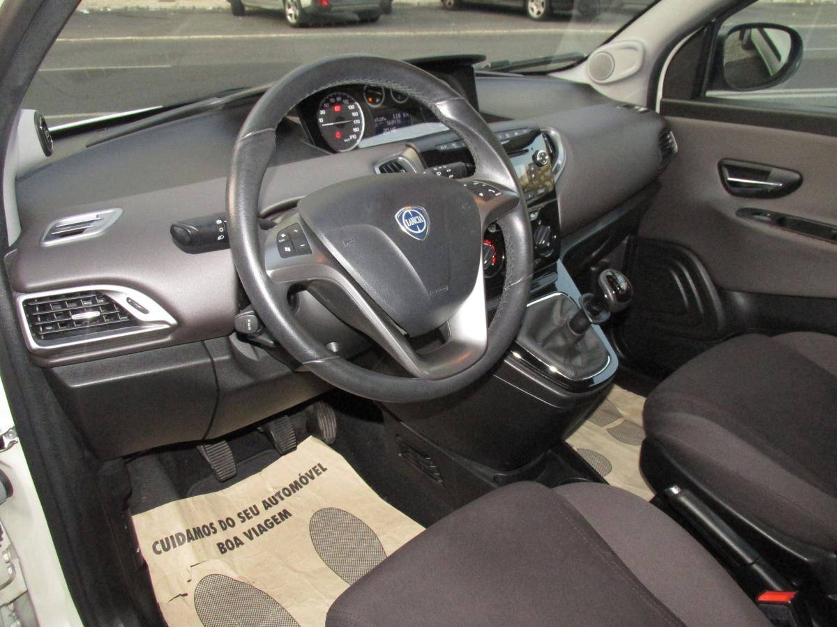lancia-ypsilon-2011-gasolina-1242cc