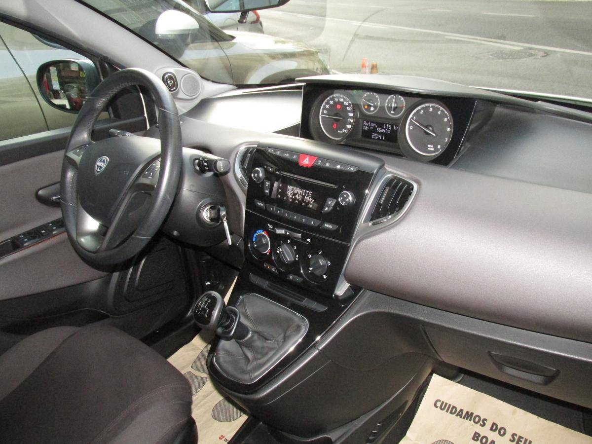 lancia-ypsilon-2011-gasolina-1242cc