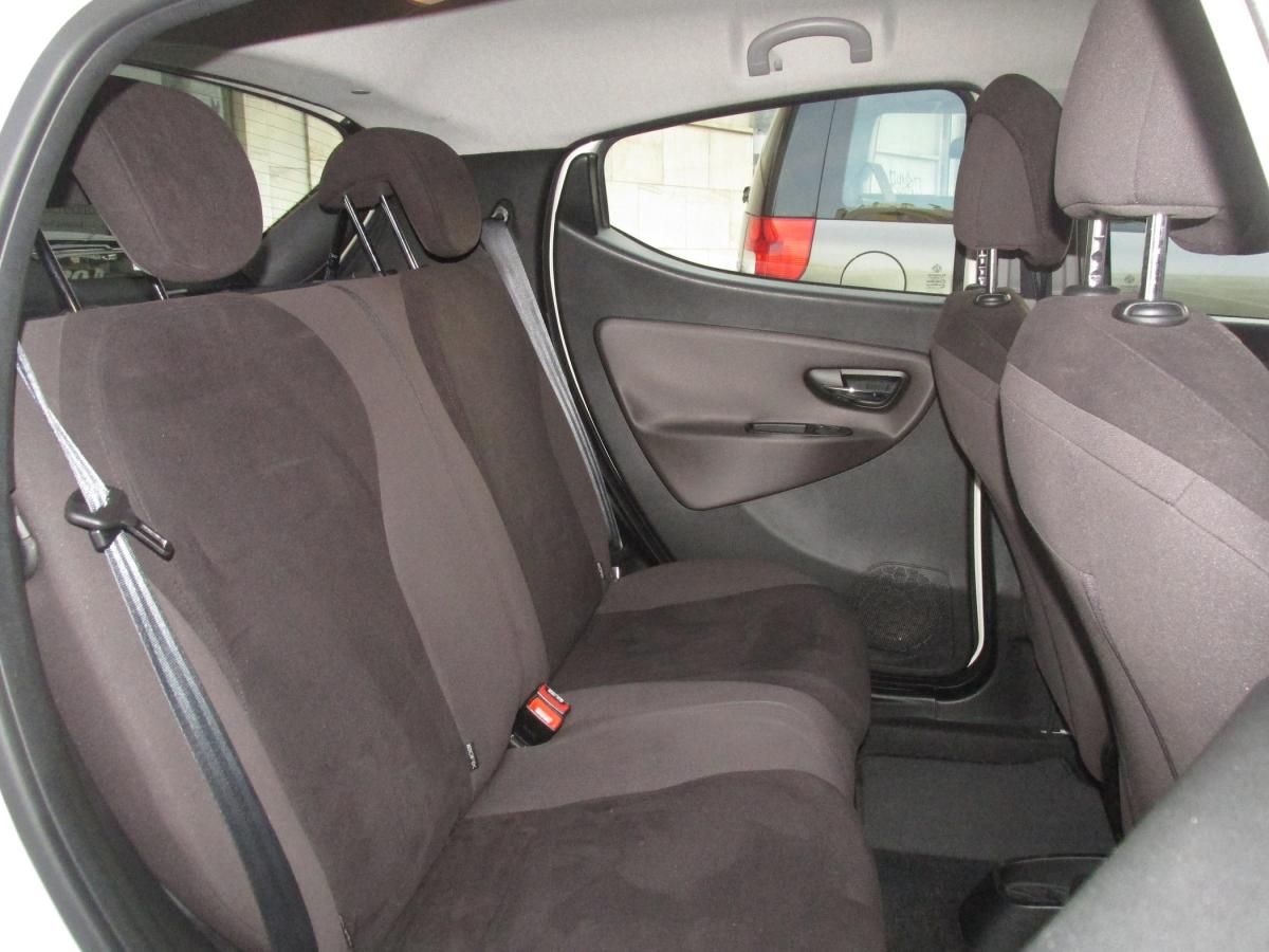 lancia-ypsilon-2011-gasolina-1242cc