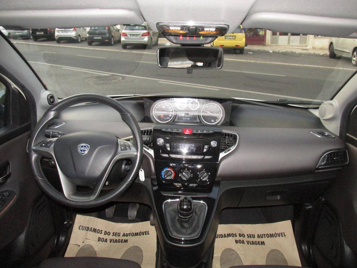 lancia-ypsilon-2011-gasolina-1242cc