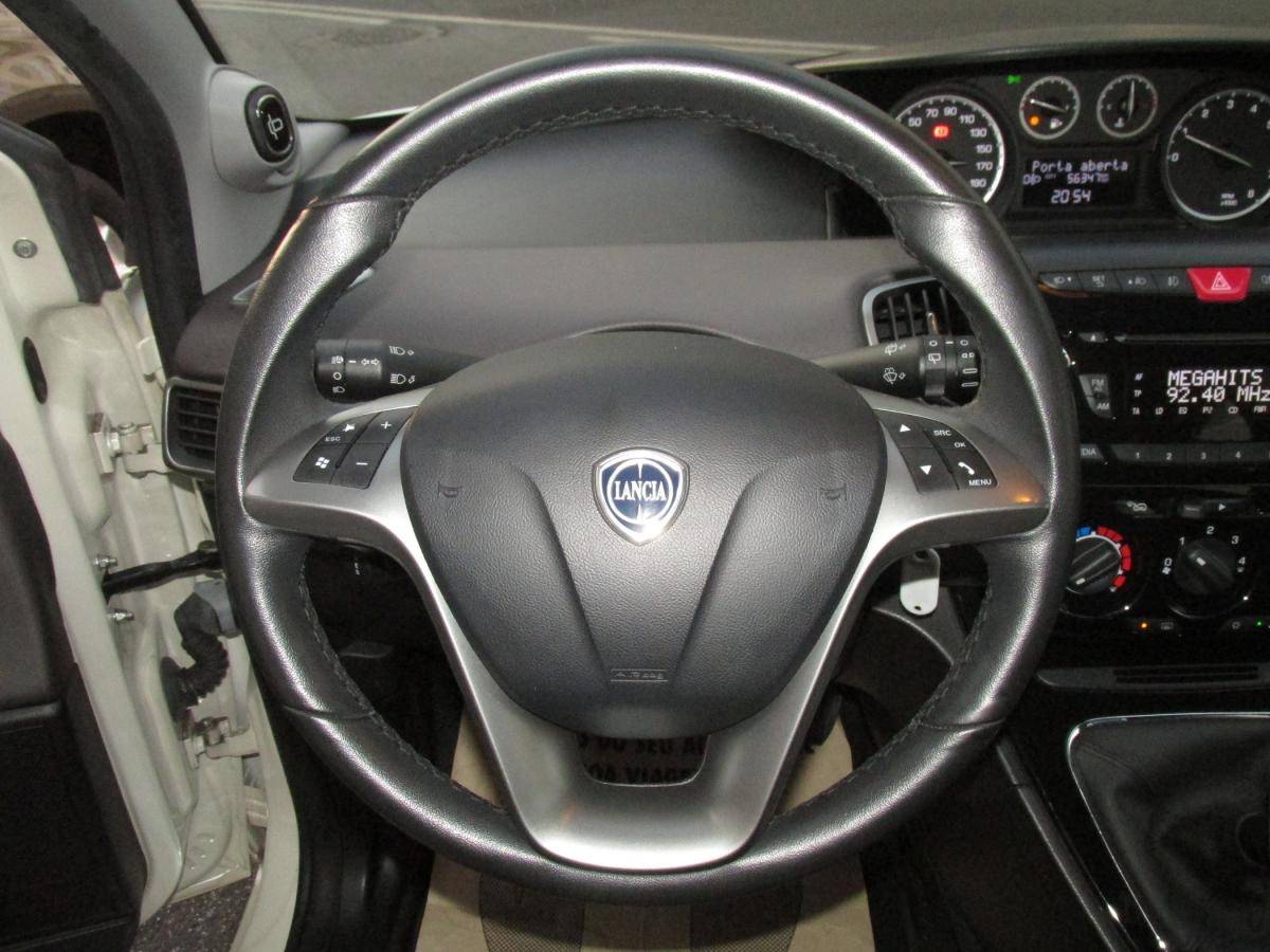 lancia-ypsilon-2011-gasolina-1242cc