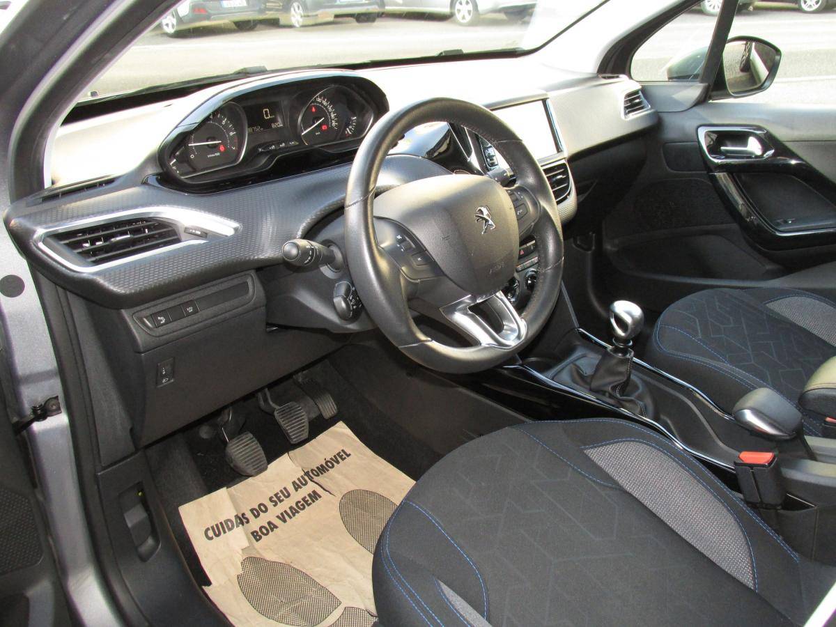 peugeot-2008-2019-gasolina-1199cc