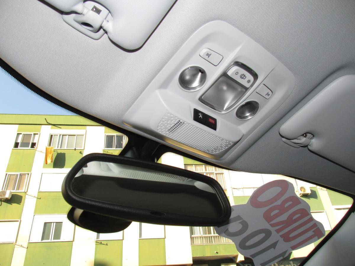 peugeot-2008-2019-gasolina-1199cc