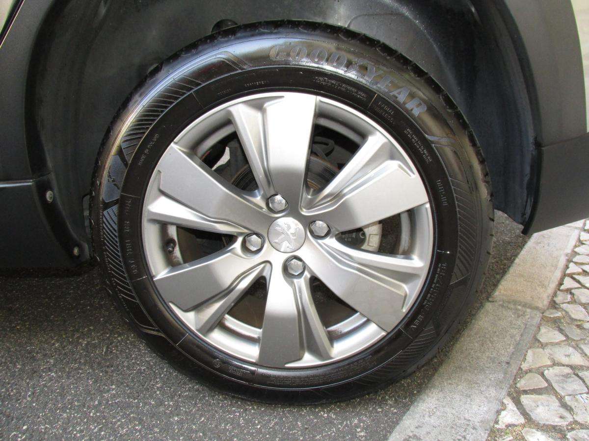 peugeot-2008-2019-gasolina-1199cc