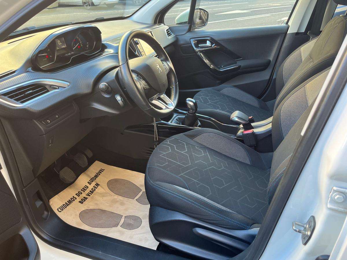 peugeot-2008-2019-diesel-1499cc