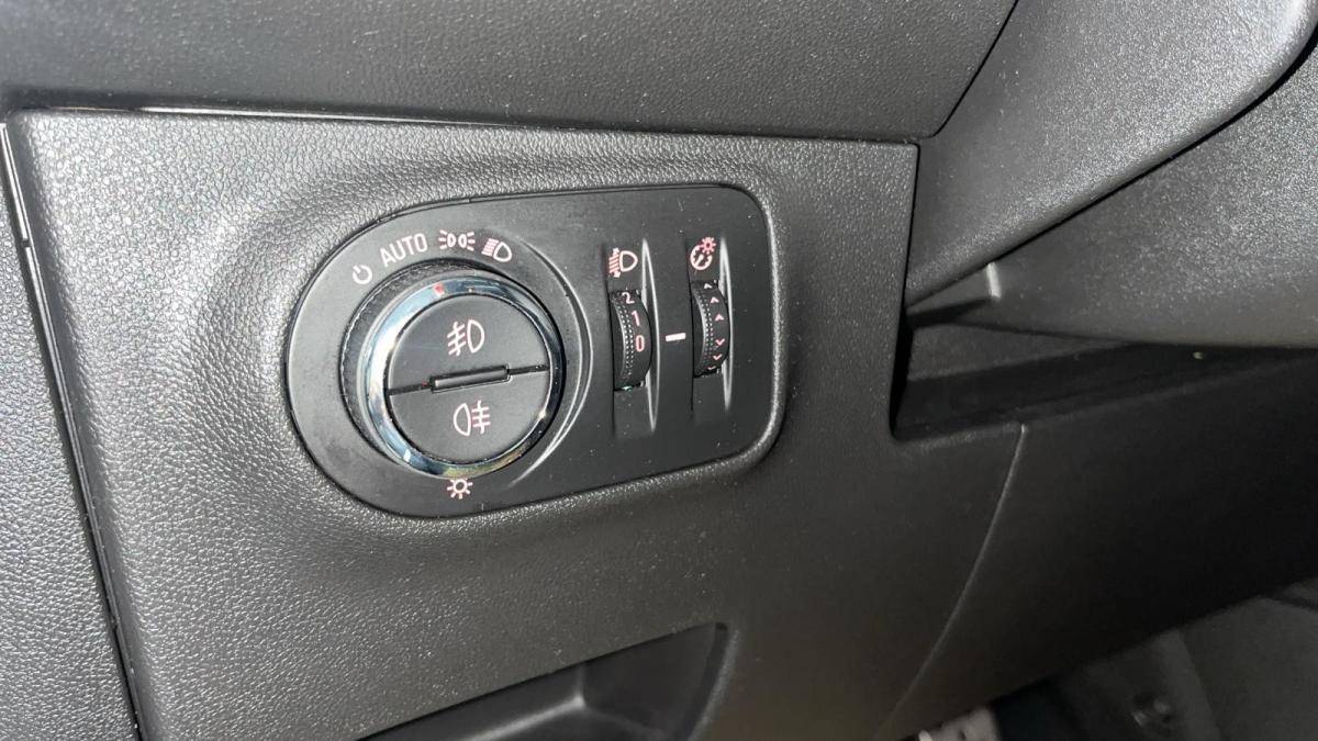 opel-corsa-2015-gasolina-999cc