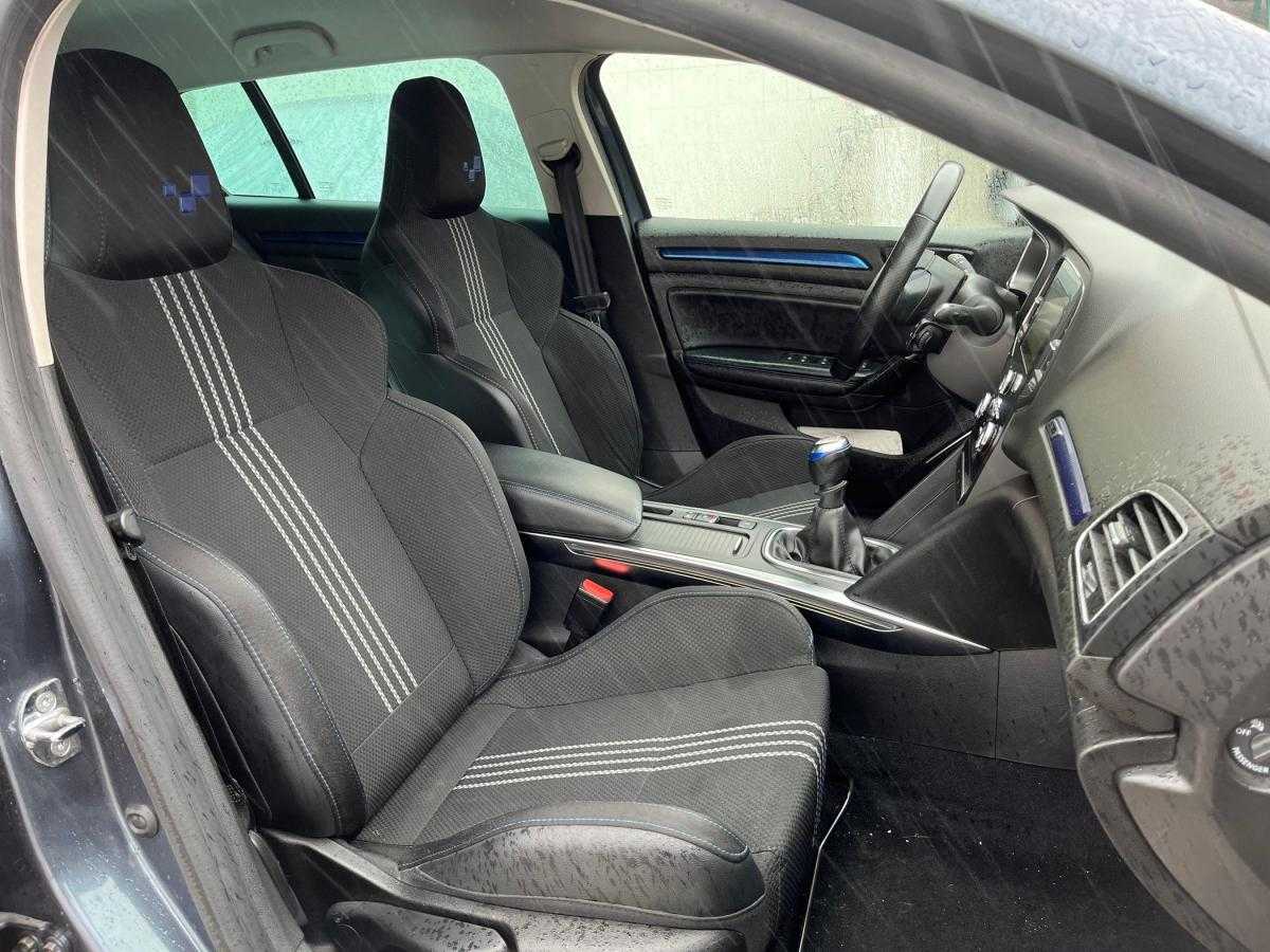 renault-megane-sport-tourer-2019-diesel-1461cc