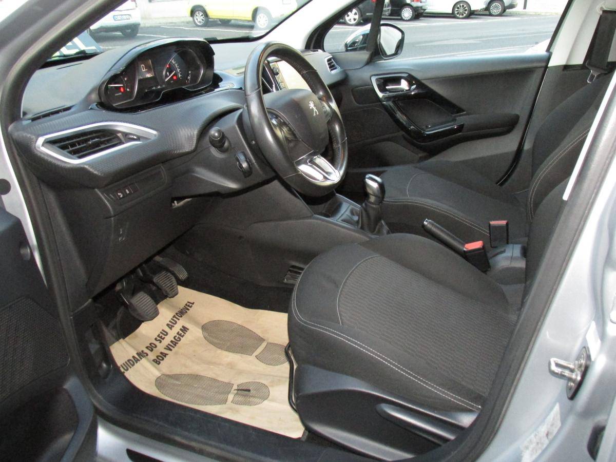 peugeot-208-2016-diesel-1560cc