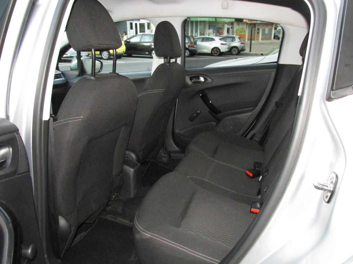 peugeot-208-2016-diesel-1560cc