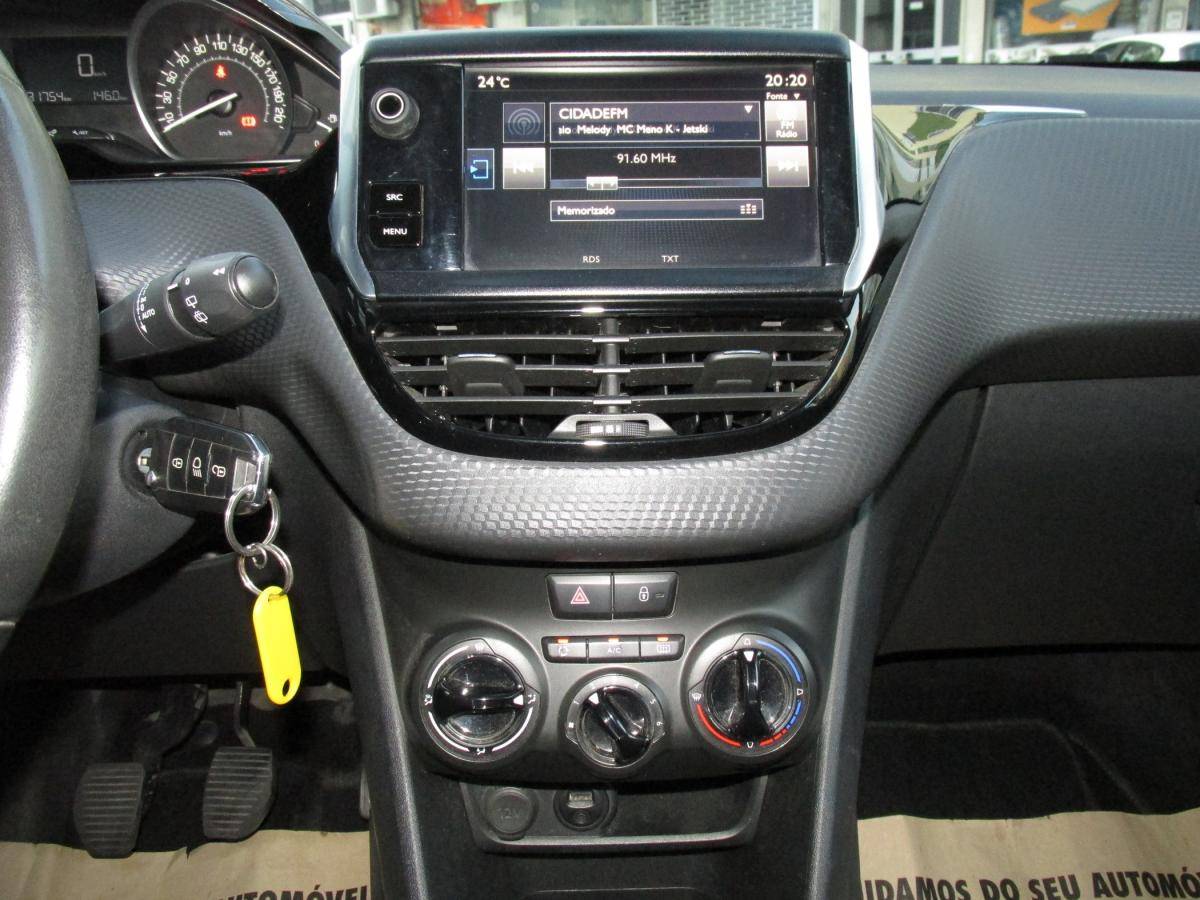 peugeot-208-2016-diesel-1560cc