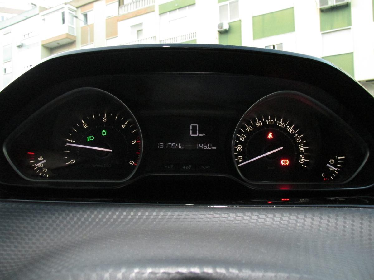 peugeot-208-2016-diesel-1560cc