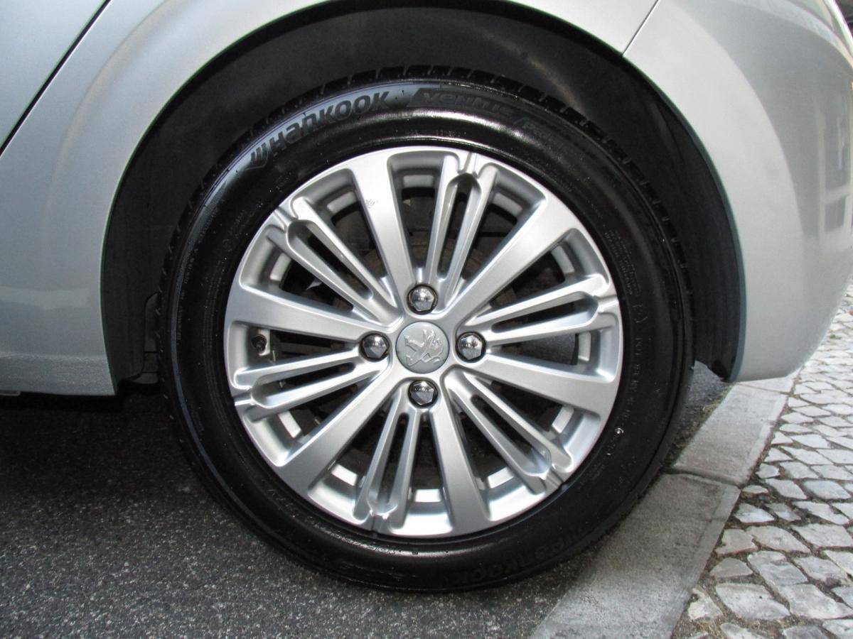 peugeot-208-2016-diesel-1560cc
