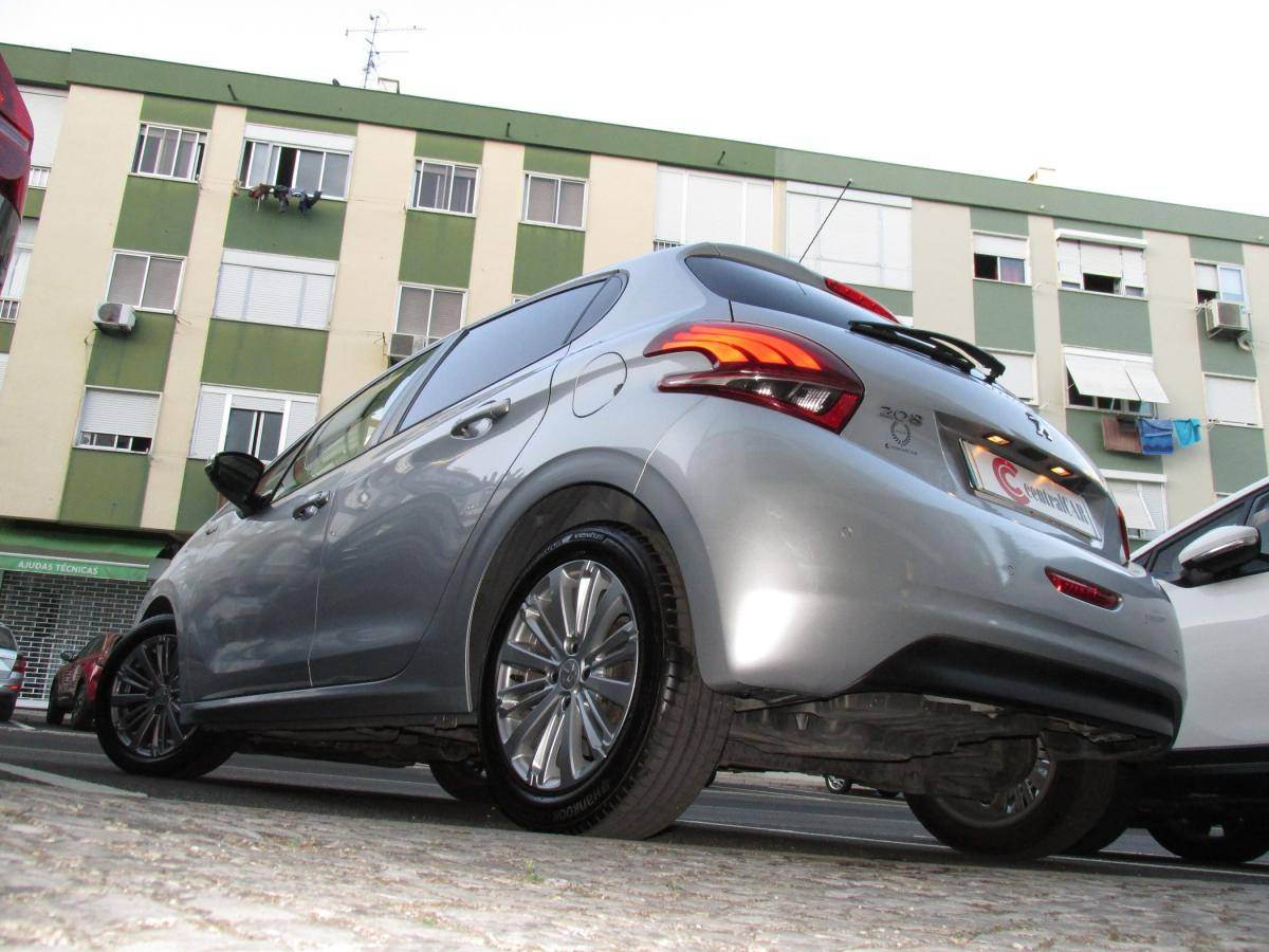 peugeot-208-2016-diesel-1560cc