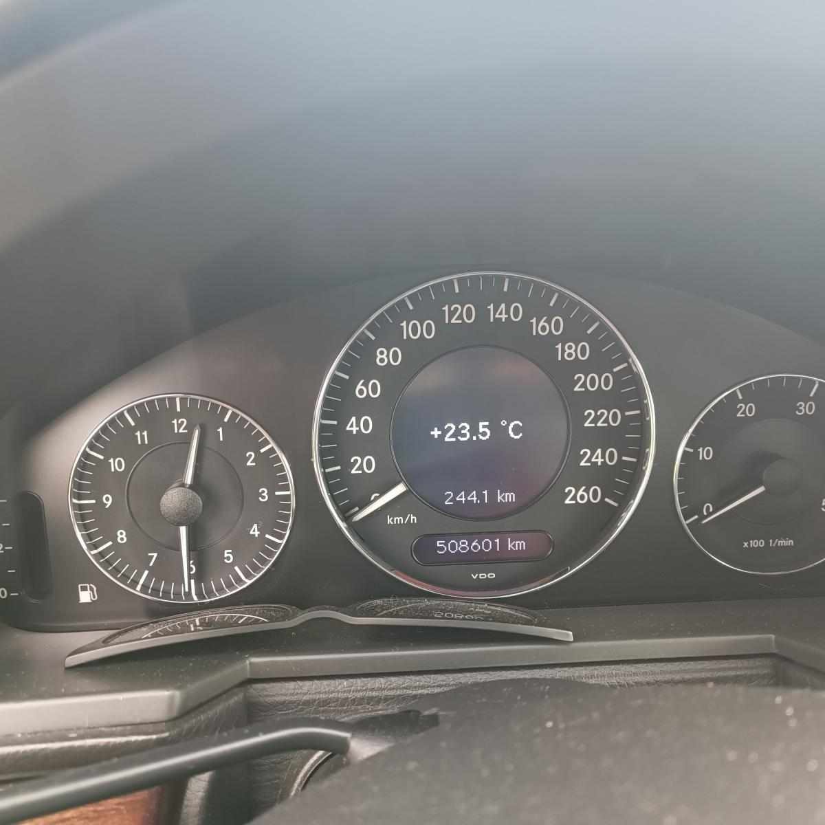 mercedes-benz-classe-e-e-220-cdi-2002-diesel-2200cc