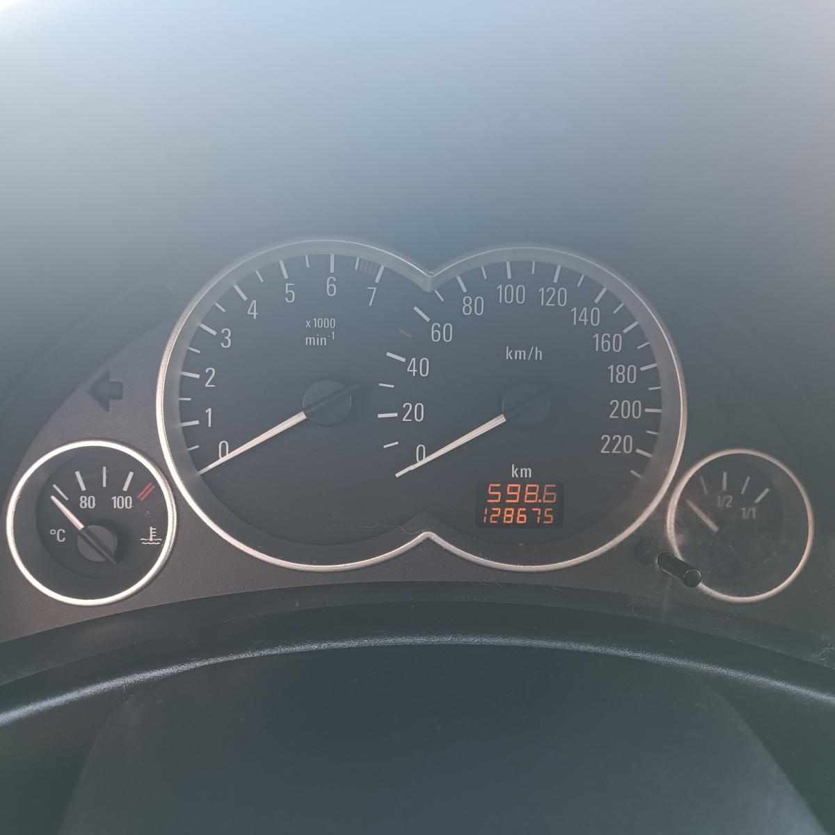 opel-corsa-1-2-16v-2003-gasolina-1199cc