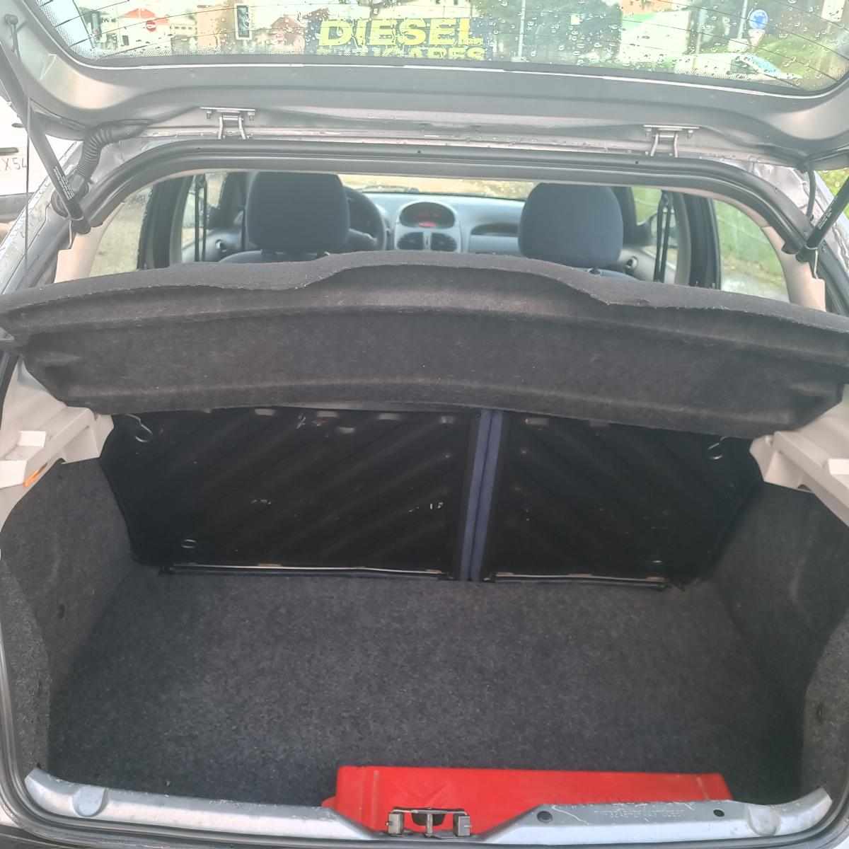 peugeot-206-1-4-hdi-2004-diesel-1398cc