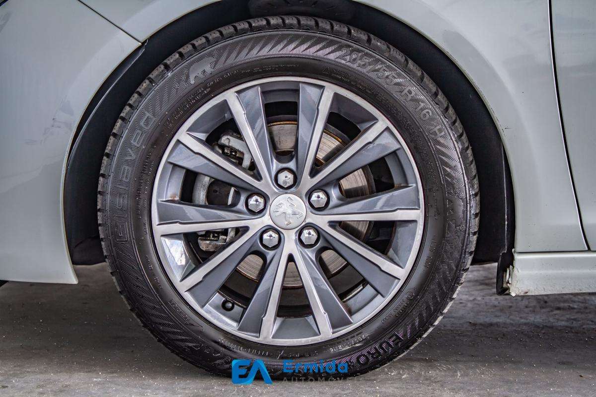 peugeot-308-sw-2014-diesel-1560cc
