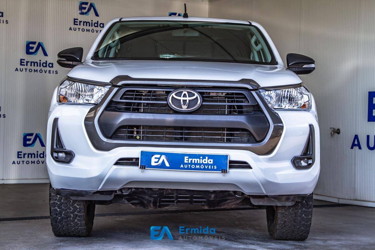 toyota-hilux-2023-diesel-2393cc