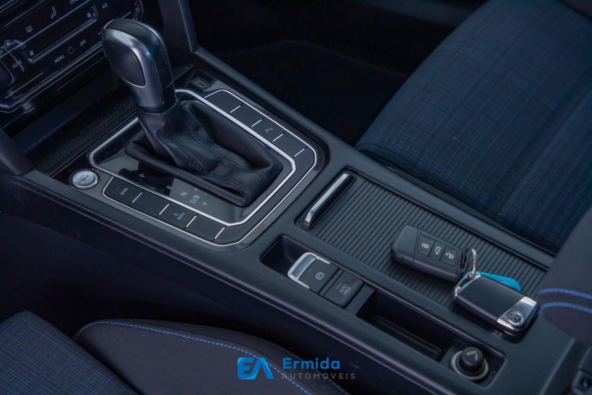 volkswagen-passat-variant-2020-hibrido-a-gasolina-1395cc