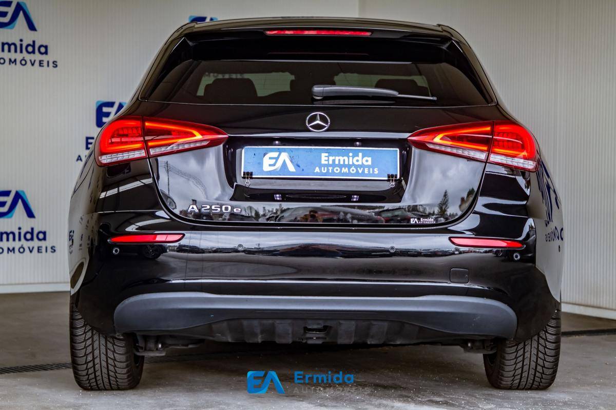 mercedes-benz-classe-a-2022-hibrido-a-gasolina-1332cc