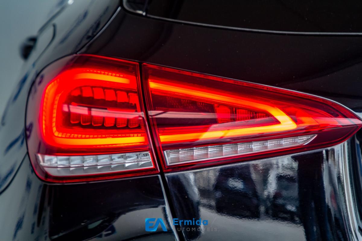 mercedes-benz-classe-a-2022-hibrido-a-gasolina-1332cc