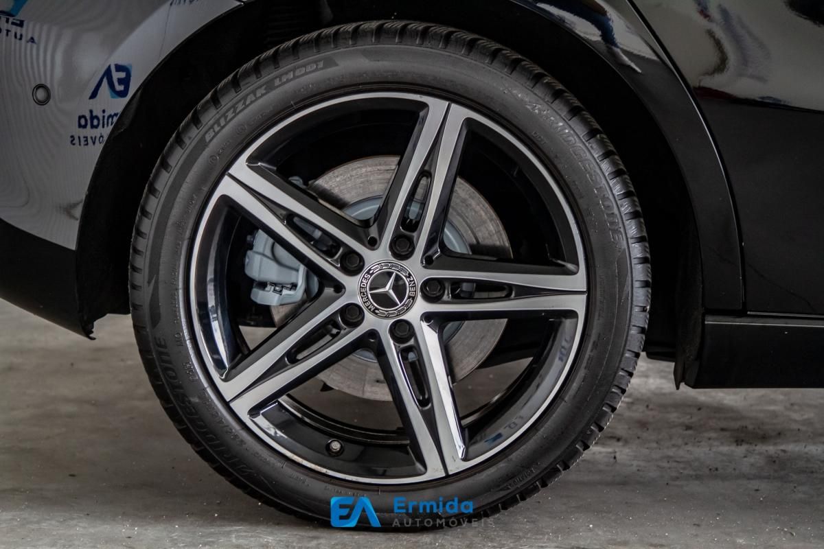 mercedes-benz-classe-a-2022-hibrido-a-gasolina-1332cc