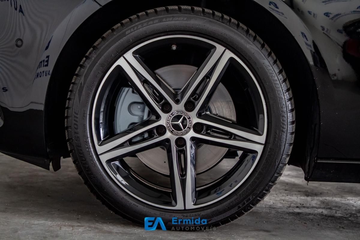 mercedes-benz-classe-a-2022-hibrido-a-gasolina-1332cc