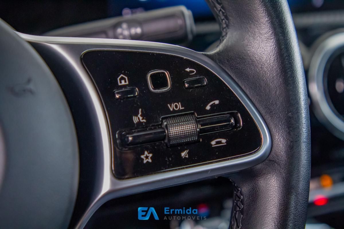 mercedes-benz-classe-a-2022-hibrido-a-gasolina-1332cc