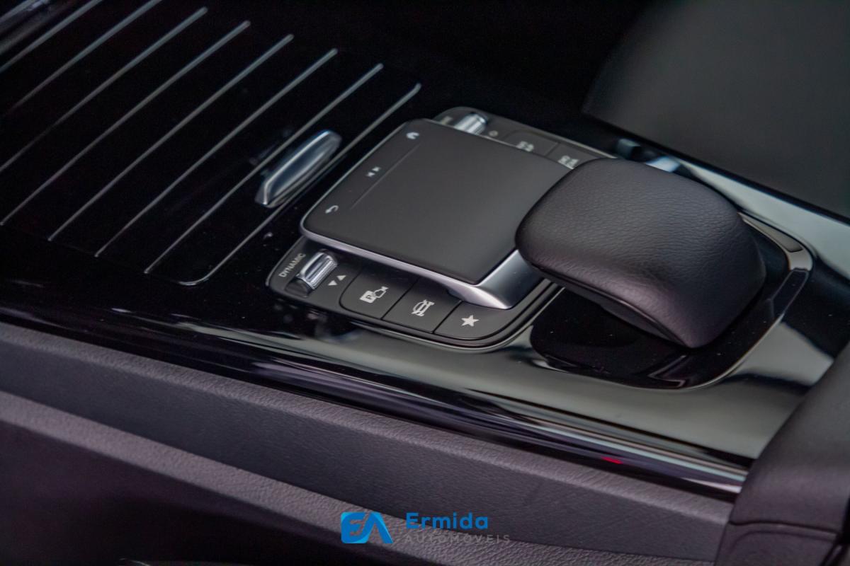 mercedes-benz-classe-a-2022-hibrido-a-gasolina-1332cc