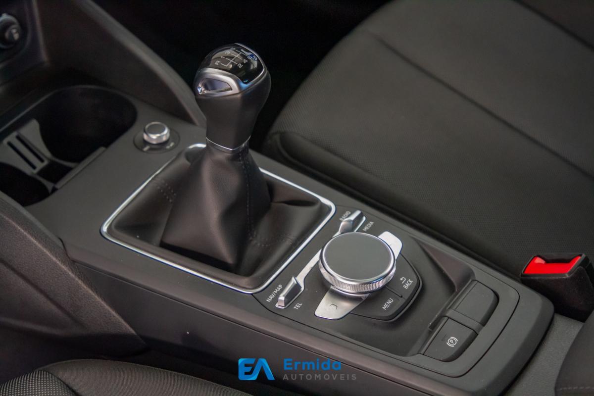 audi-q2-2022-gasolina-999cc