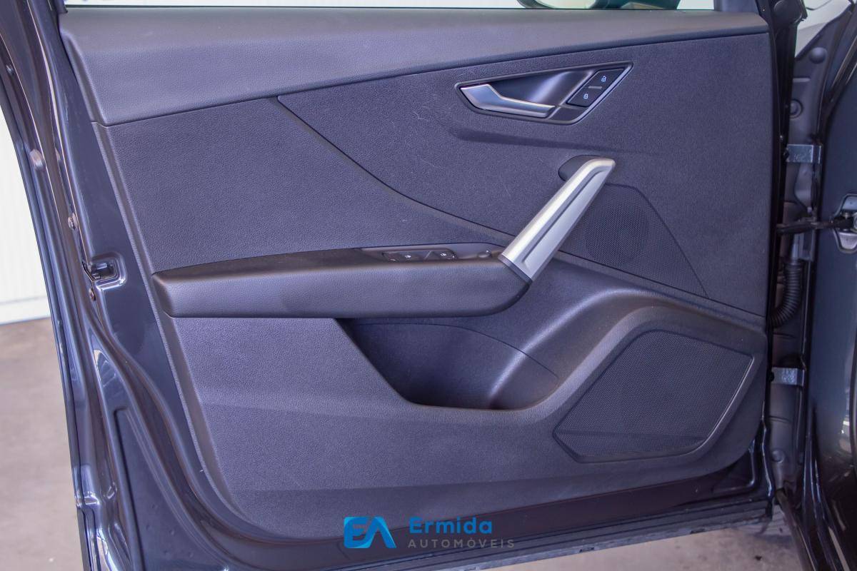 audi-q2-2022-gasolina-999cc