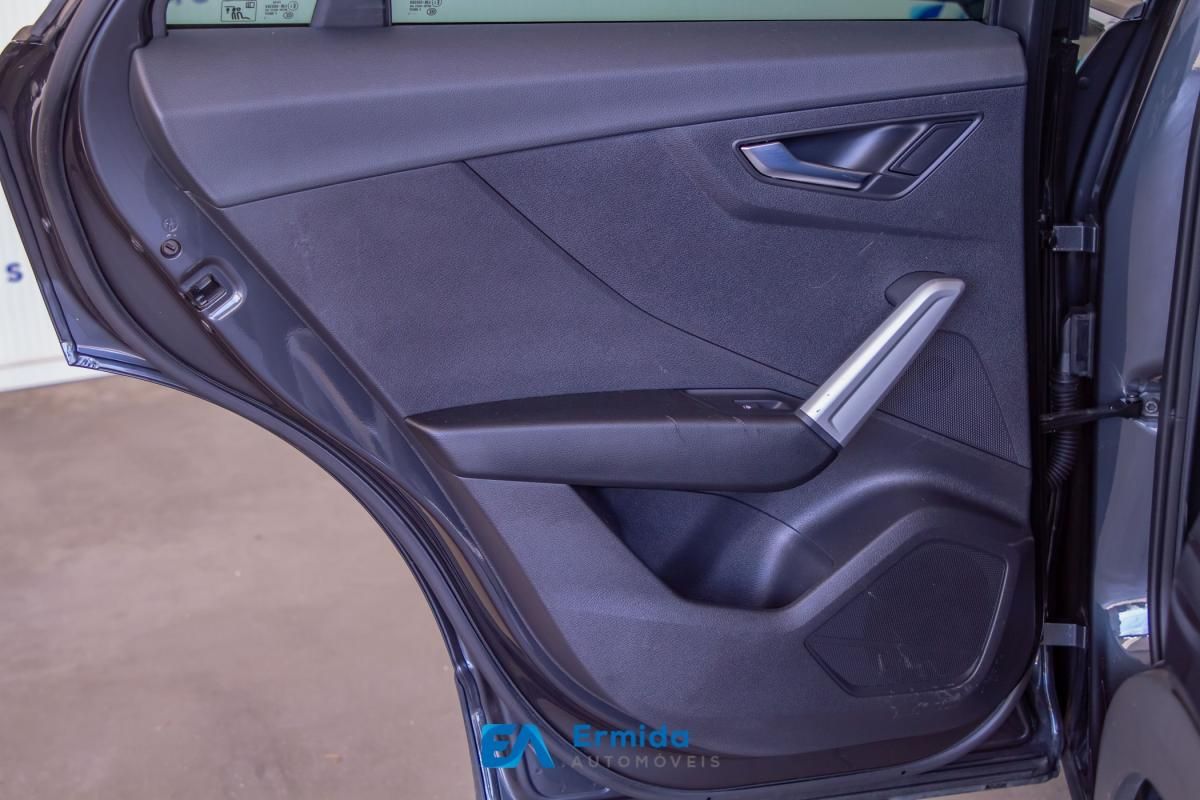 audi-q2-2022-gasolina-999cc