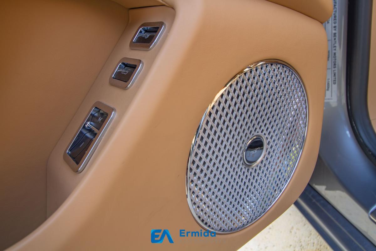 bentley-flying-spur-2022-hibrido-a-gasolina-2894cc