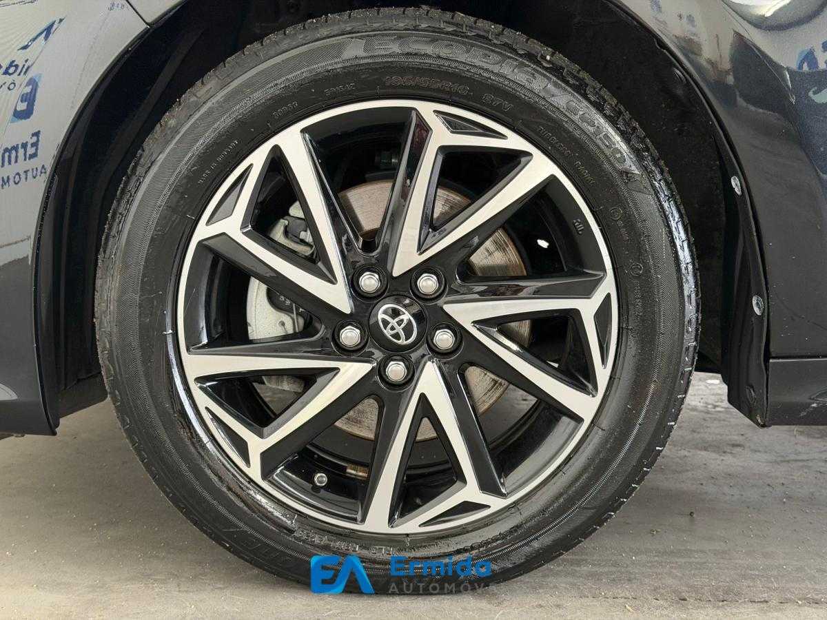 toyota-yaris-2023-hibrido-a-gasolina-1490cc