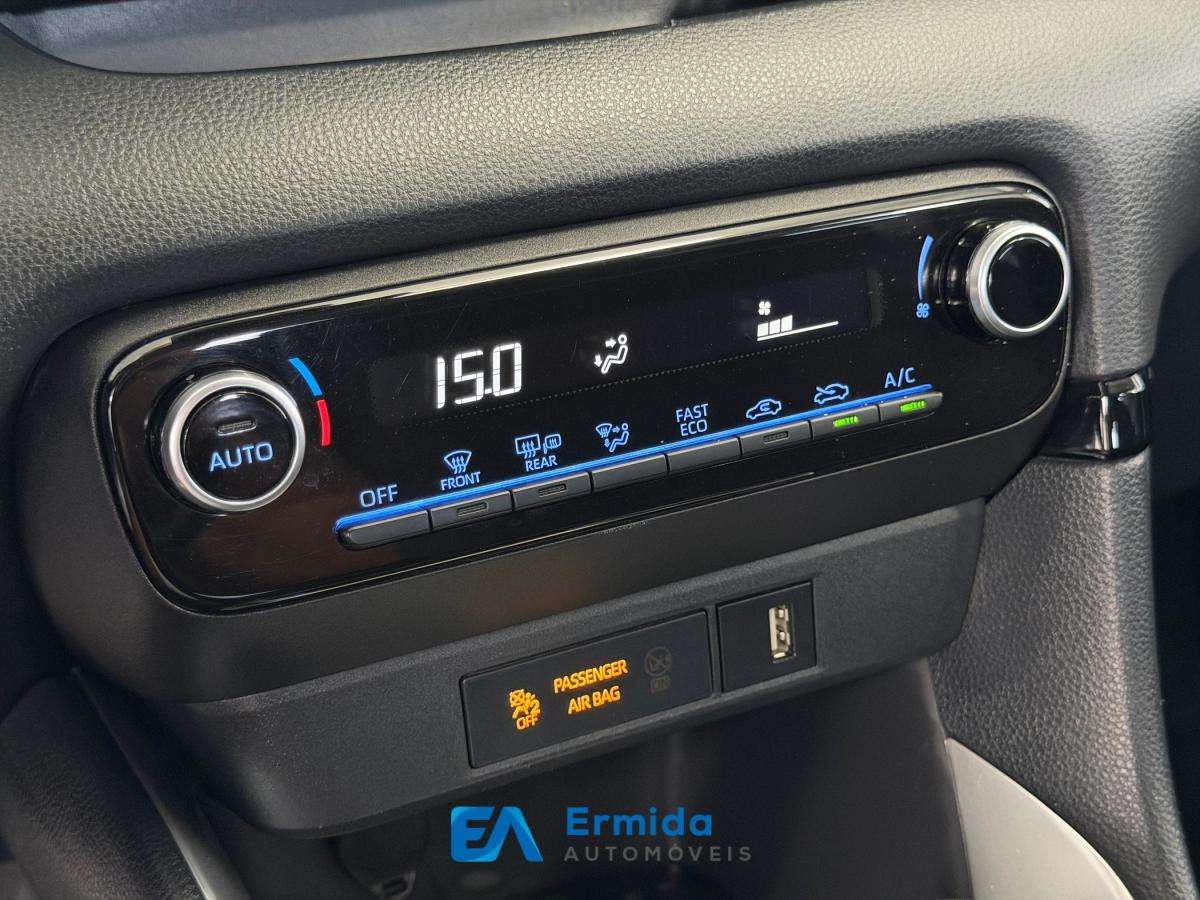 toyota-yaris-2023-hibrido-a-gasolina-1490cc