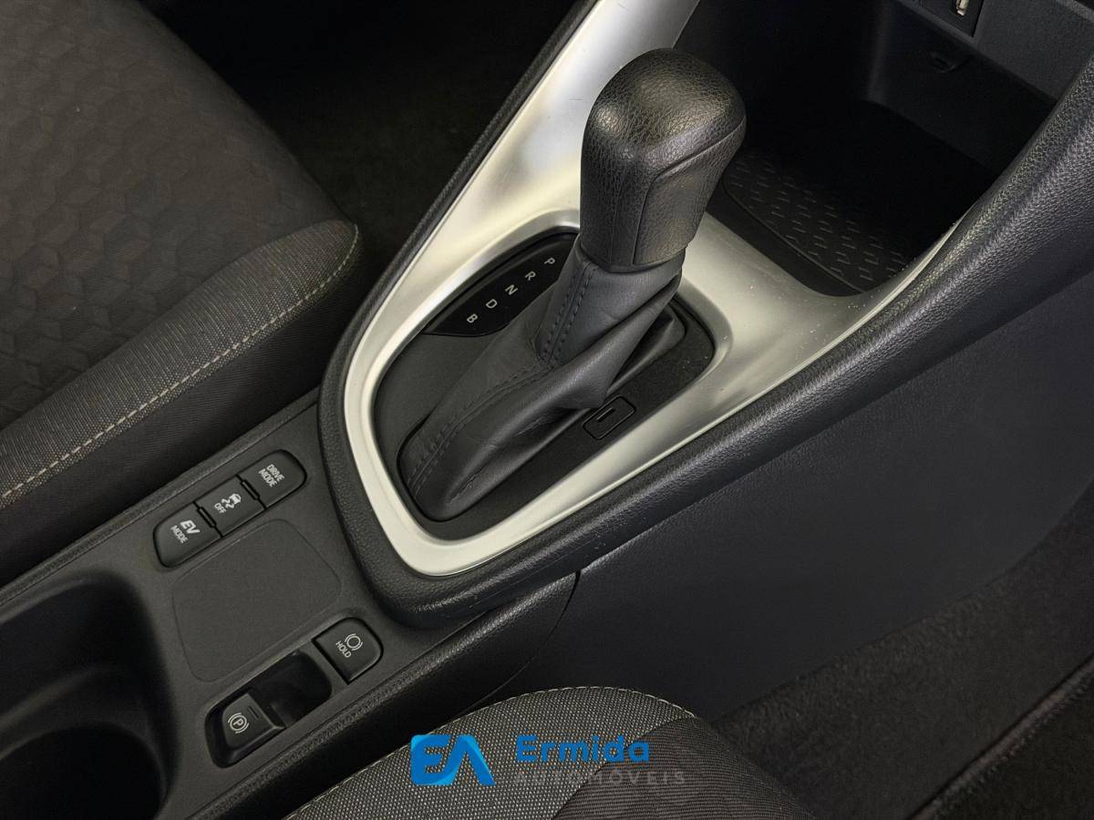 toyota-yaris-2023-hibrido-a-gasolina-1490cc