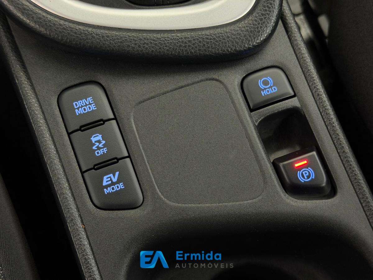 toyota-yaris-2023-hibrido-a-gasolina-1490cc